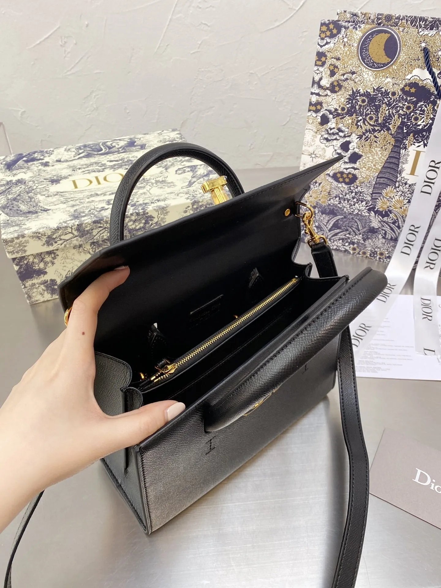 Designer Handbags DR 202