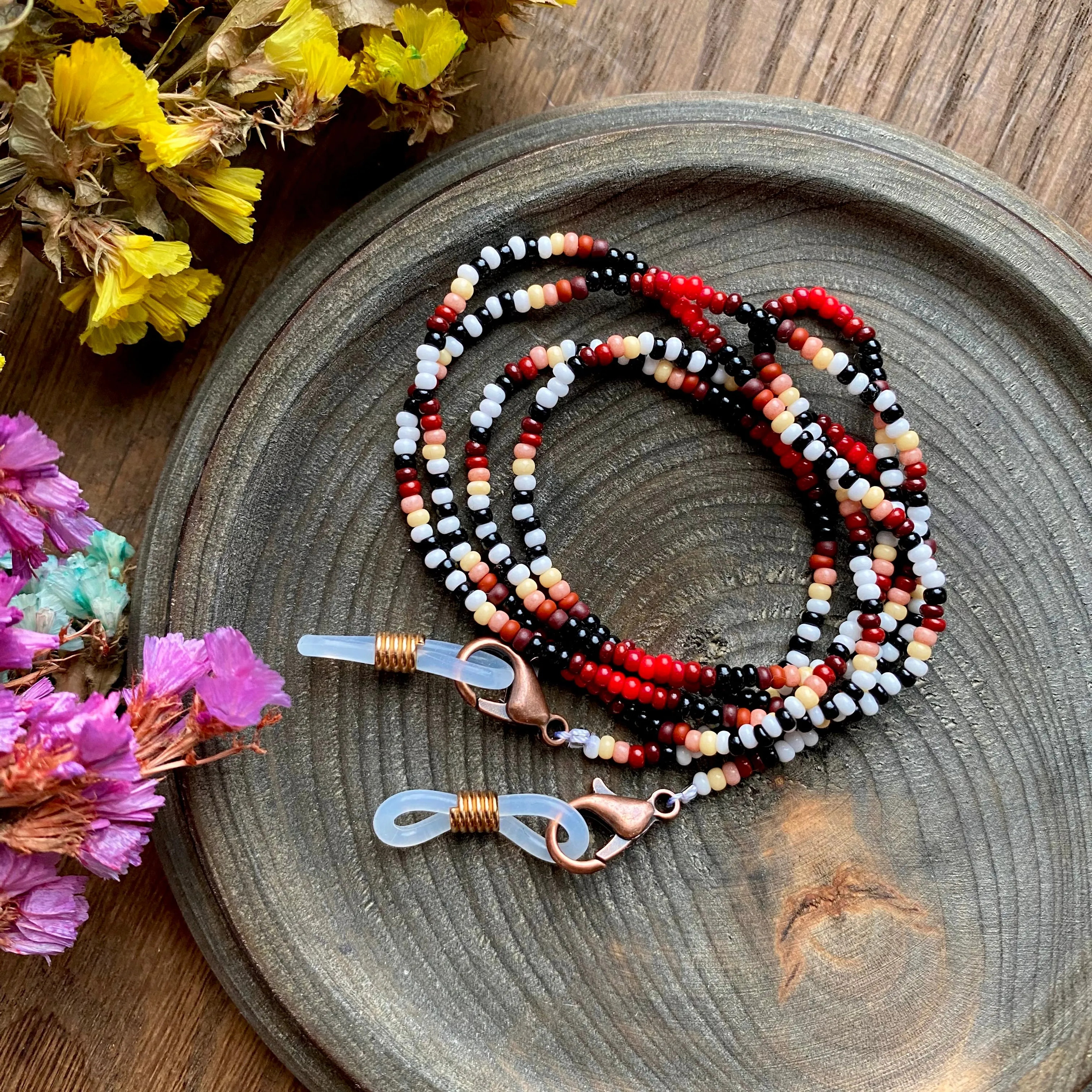 Hippie Boho Dainty Indigenous seed beaded Glasses Chain Native inspired, Face Mask Chain, Ethnic Strap, Beaded Eyeglass holder, Teacher Lanyard, Sunglasses chain