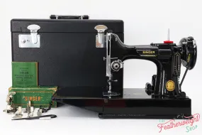 Singer Featherweight 221 Sewing Machine, AL022***