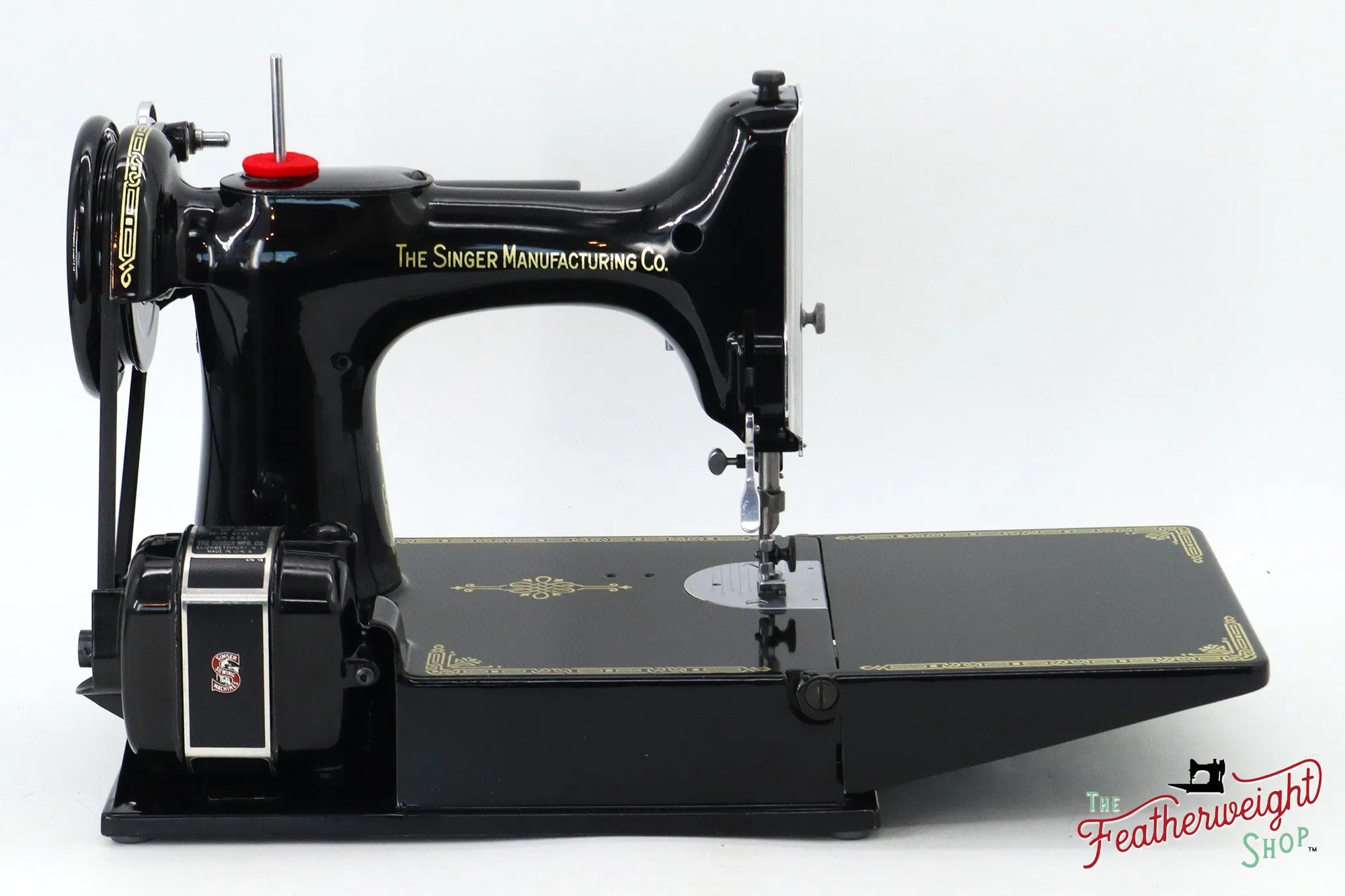 Singer Featherweight 221 Sewing Machine, AL032*** - 1952