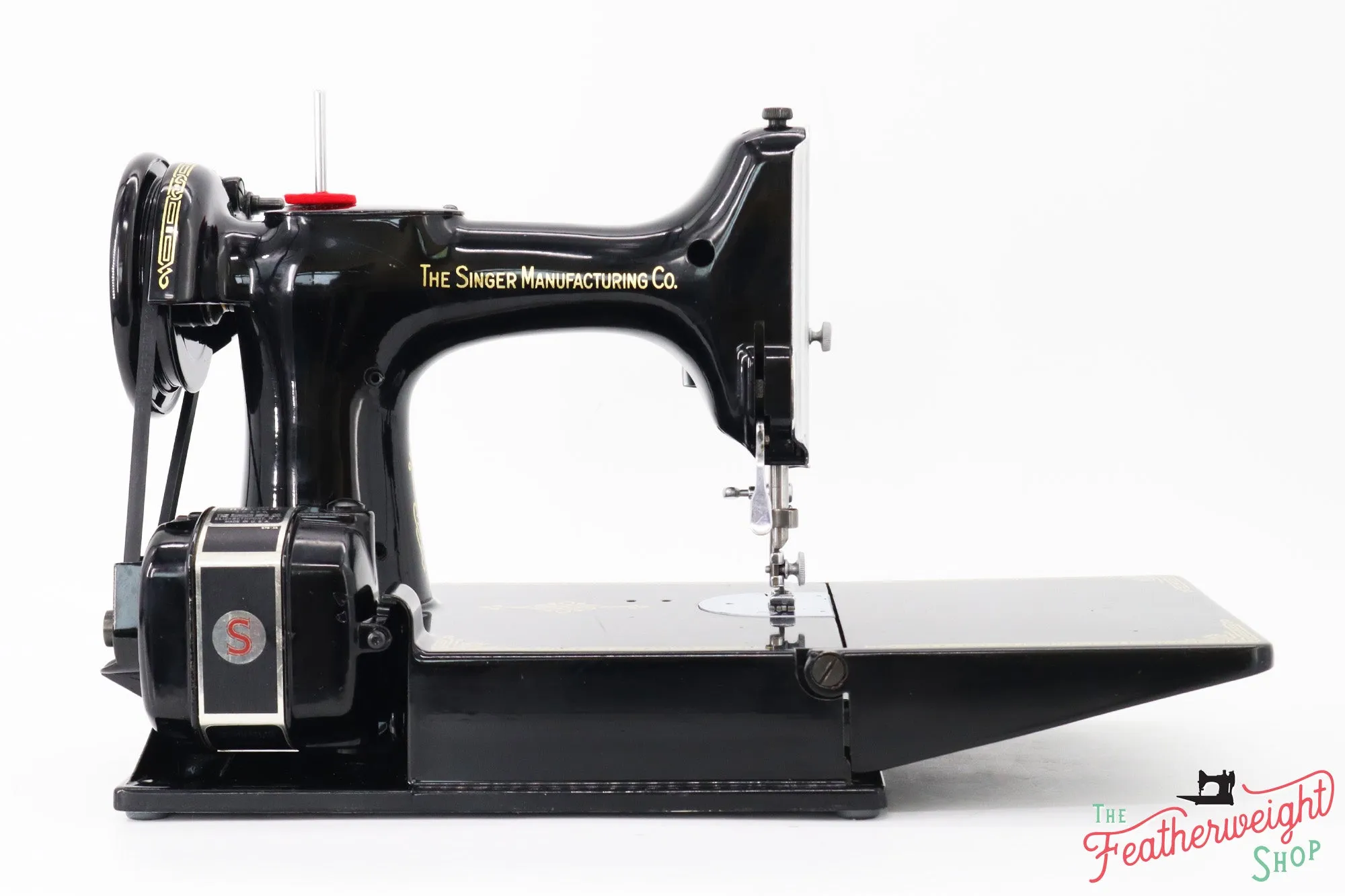 Singer Featherweight 221 Sewing Machine, Centennial: AK587***